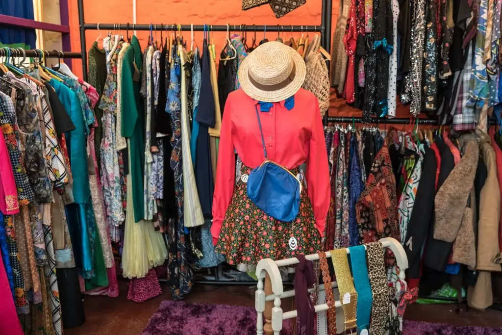 Secondhand and Vintage Clothing for Sustainable Wardrobe