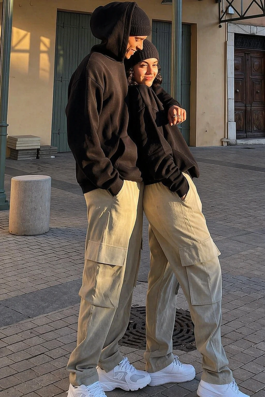 Casual Street Style: Oversized Hoodies + Cargo Pants