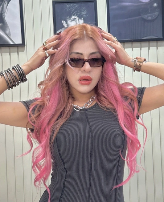 Cotton Candy Floss: A Pink Ombré Expression