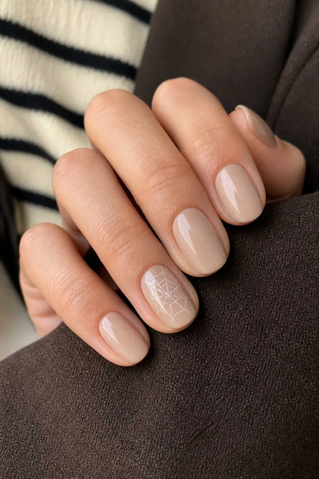 Cream Spiderweb Accent