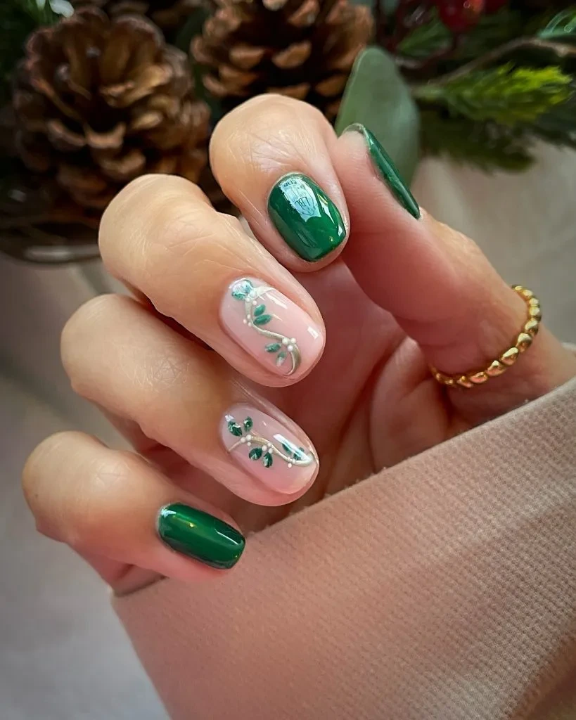 7- Delicate Green Holiday Details