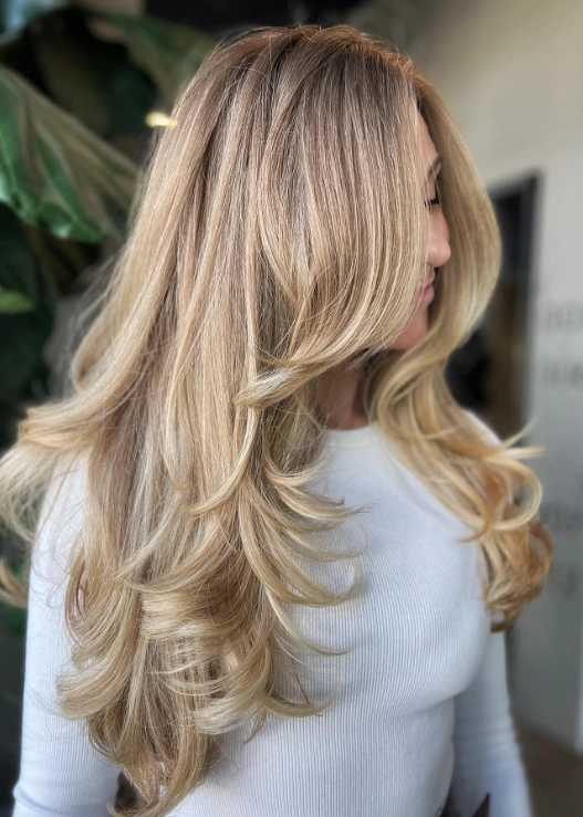 Dimensional Blonde with Face-Framing Layers