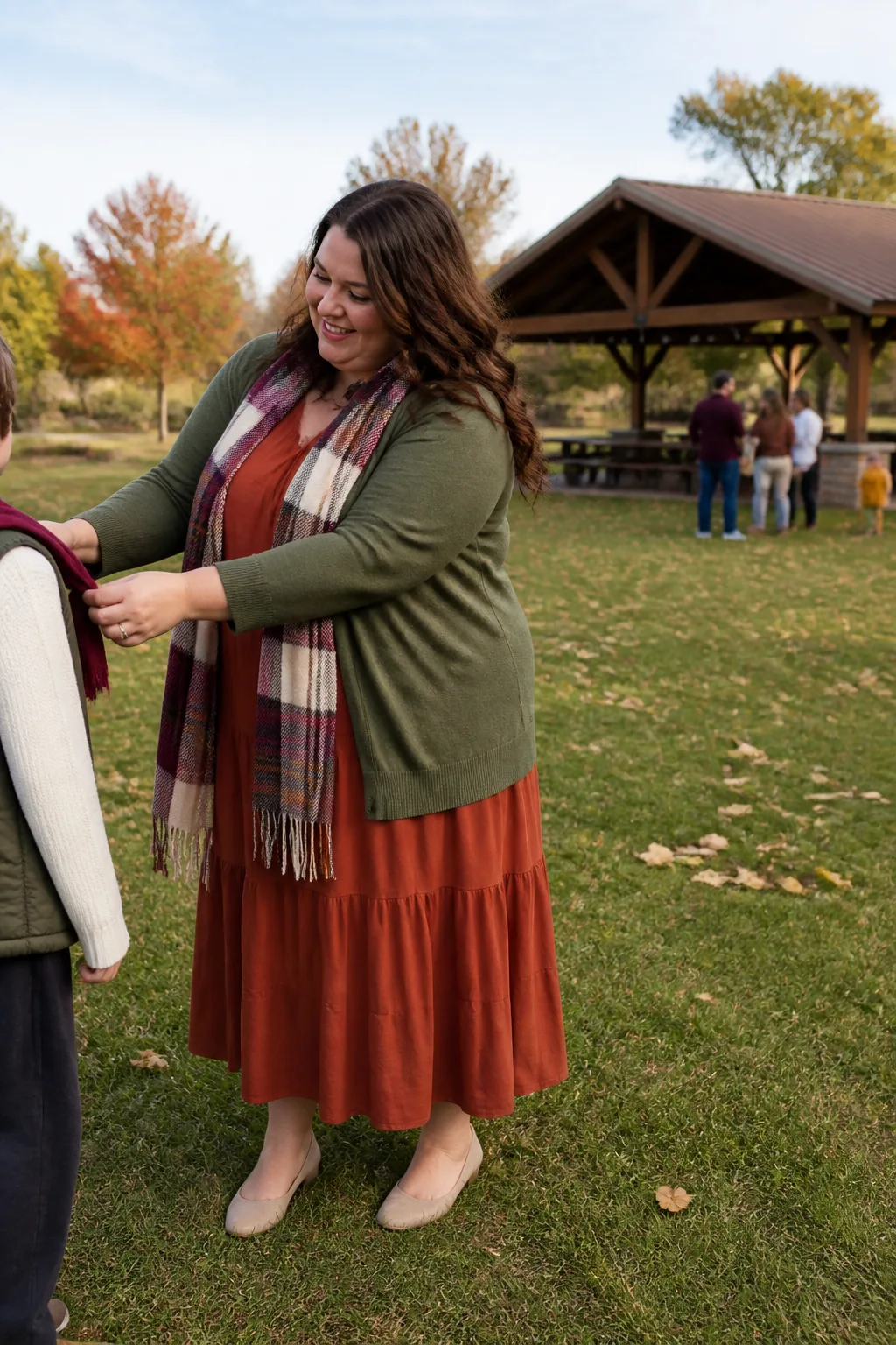 Pulling Plus Size Fall Family Photo Outfits Together