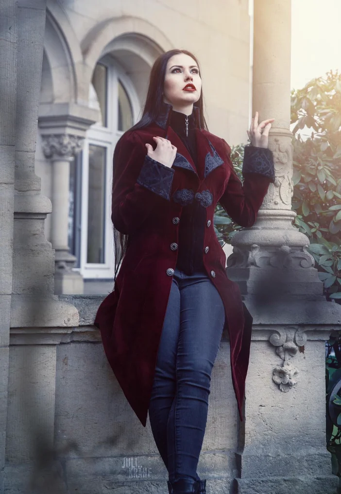 Regal Crimson Gentleman