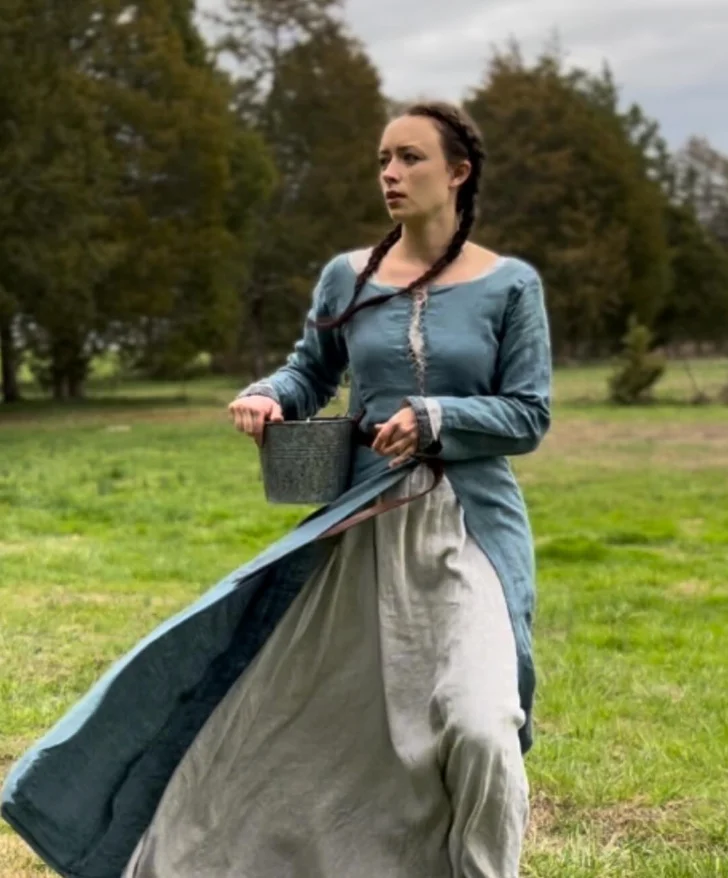 Rustic Simplicity: Blue Medieval Dress with Linen Underskirt