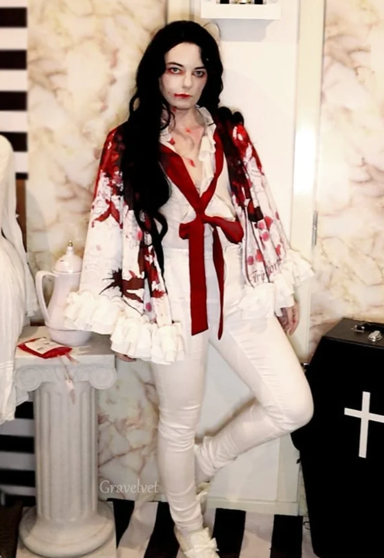 Sanguine Aristocrat Chic