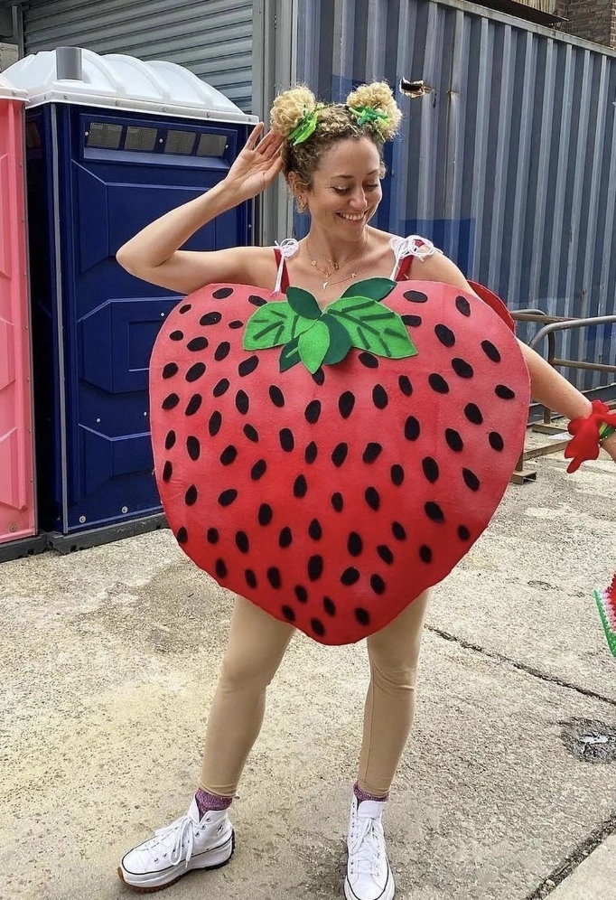 Strawberry Costume + Light Beige Leggings + White High-Top Sneakers + Green Hair Accessories