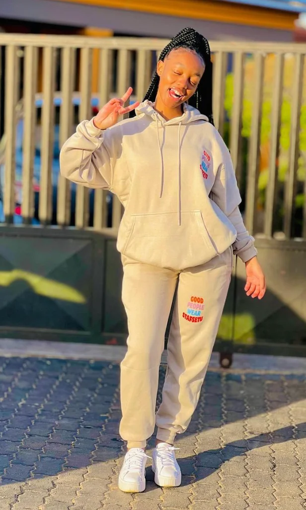 Beige Hoodie + Beige Sweatpants + White Sneakers