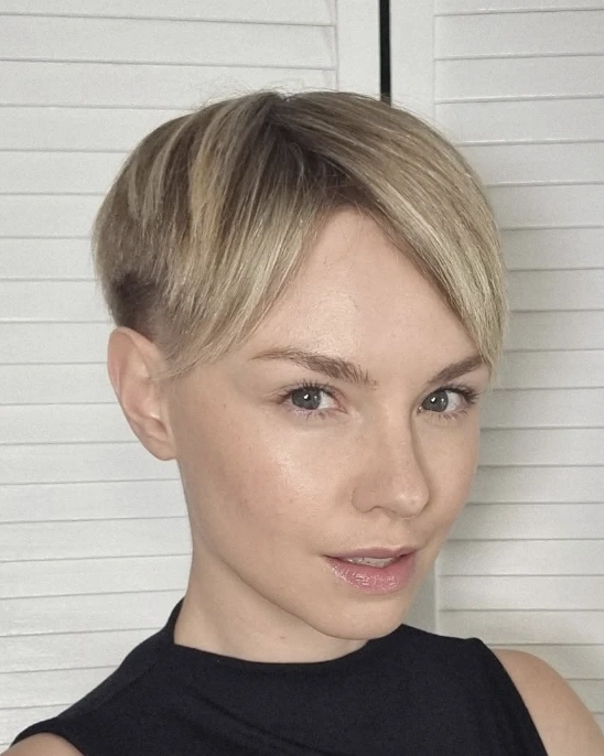 Blonde Pixie with Undercut – Mom-on-the-Go Hairstyle