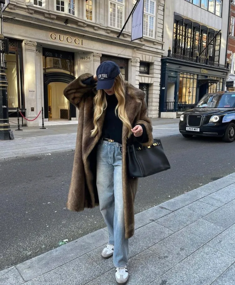Brown Fur Coat + Black Turtleneck Sweater + Light Blue Straight-Leg Jeans + White Sneakers