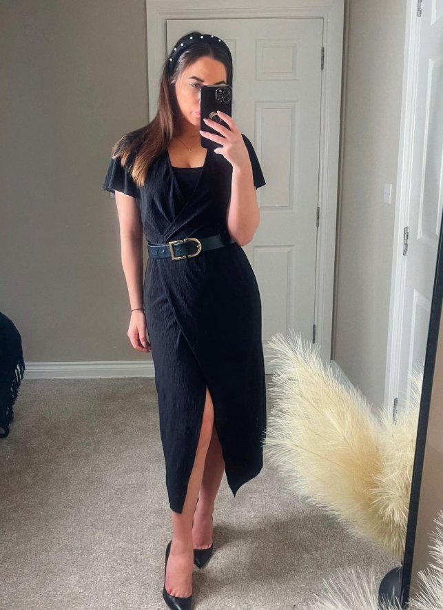 Classic Elegance: LBD + Belt + Pumps