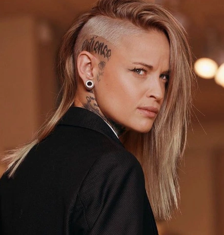 Edgy Long Hair with Undercut and Textured Waves