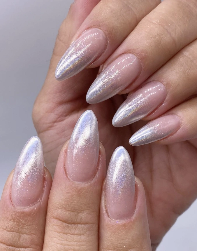 Elegant Stiletto Fall Nails with Chrome Shimmer and Subtle Ombre Effect