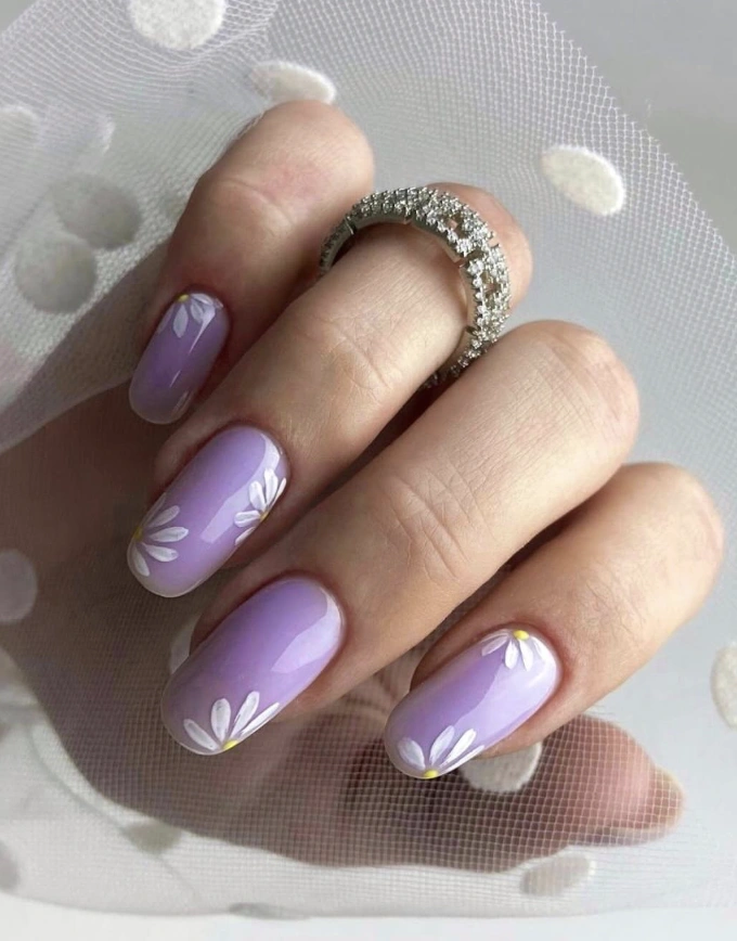 Light Purple Almond Nails with Delicate Daisy Art