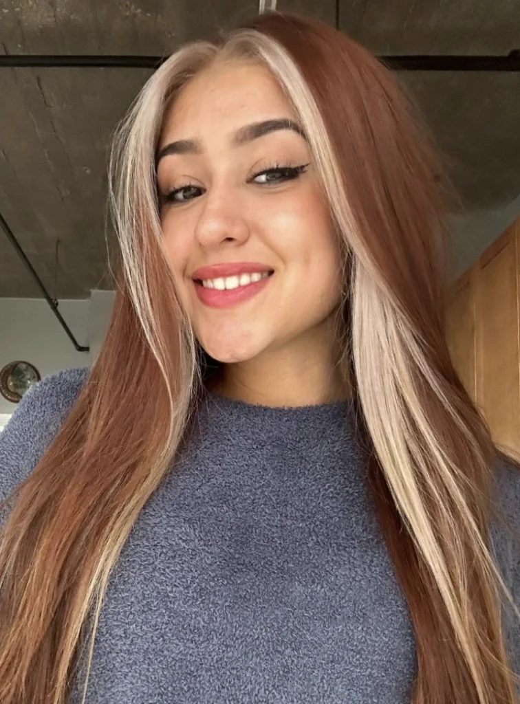 Long Fall Blonde Hair with Bold Chestnut Highlights and Face-Framing Strands
