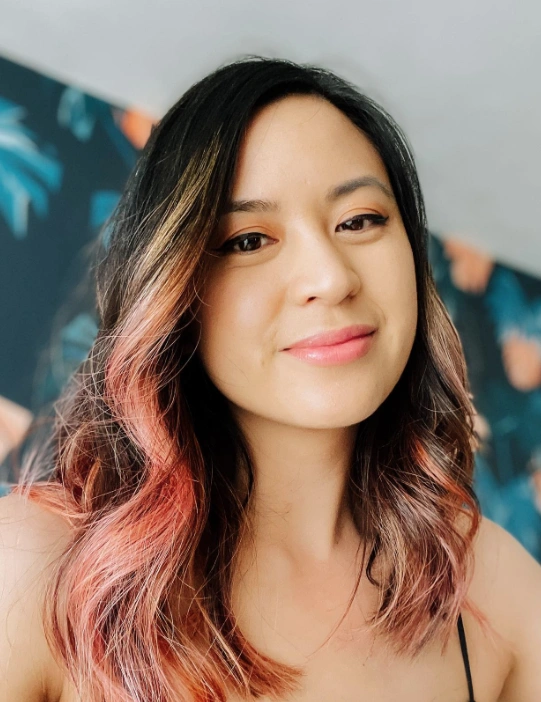 Long, Wavy Hair with Rosegold Ombre