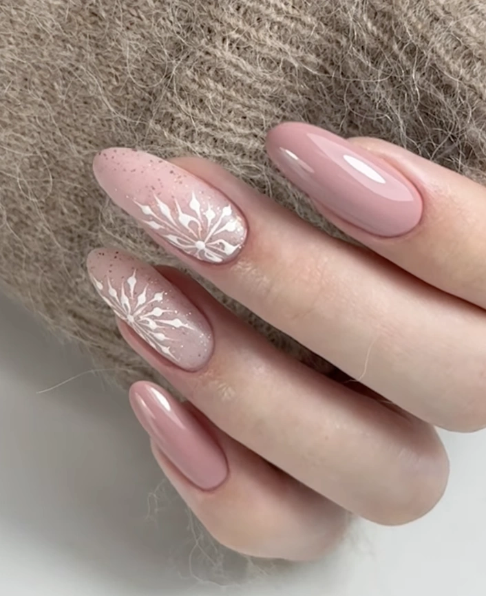 Pale Mauve Almond Nails with Winter White Design