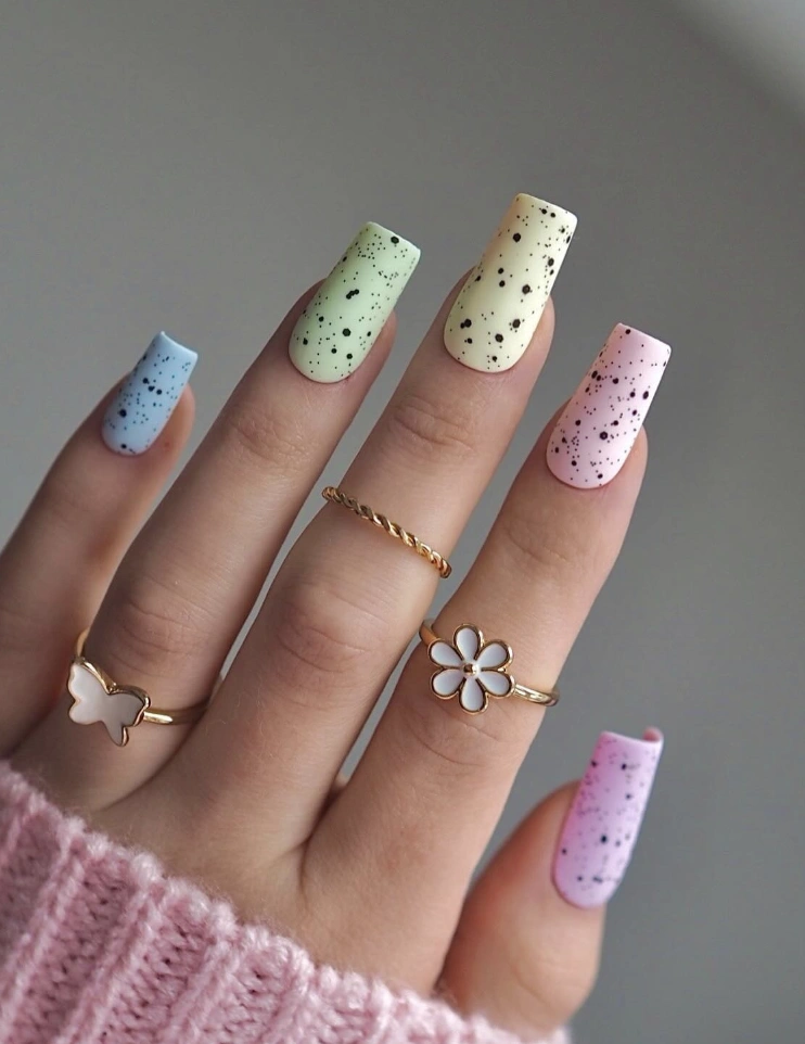 Pastel Speckled Eggshell Nails