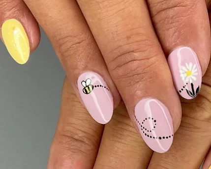 Playful Pink Bee Trail and Daisy Nails