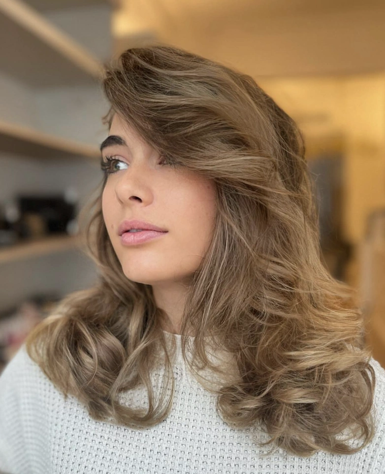 Shoulder-Length Waves with Dimensional Highlights