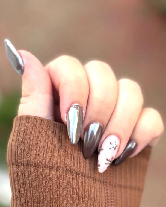 Sleek Stiletto Fall Chrome Nails in Rich Brown and Soft Pink