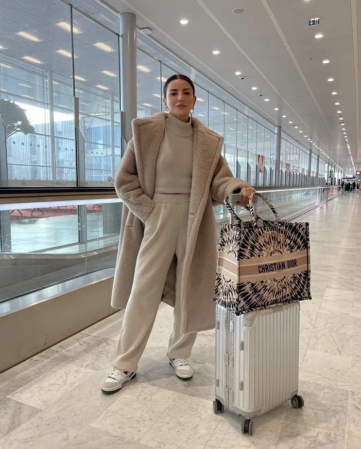 Teddy Coat + Tracksuit + Sneakers: The Cozy Jetsetter