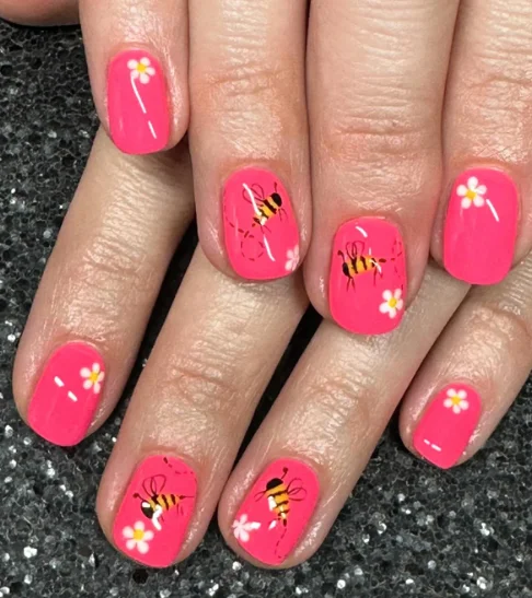Vibrant Pink Bee and Daisy Pop Art Nails