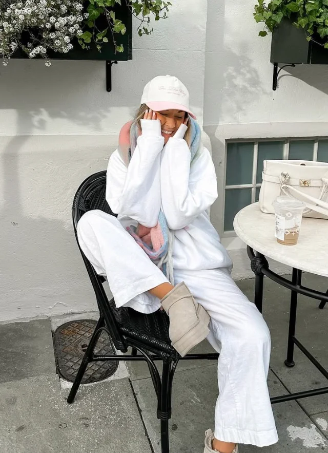 White Hoodie + White Wide-Leg Pants + White Bucket Hat